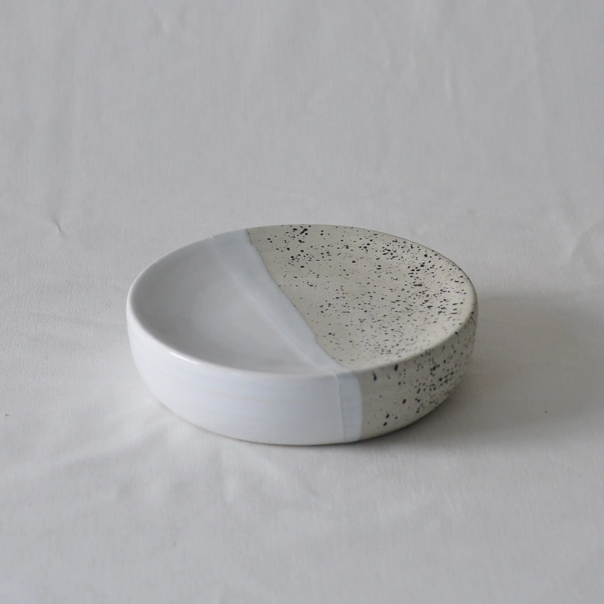 Wholesale Modern Minimalist White-Gray Speckled Ceramic Bathroom Accessory Set Manufacturer, Suppliers