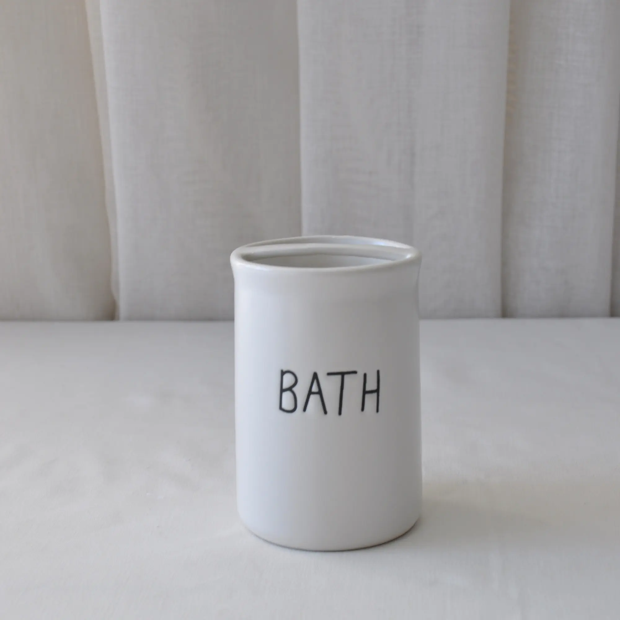 jiashun Minimalist White Stoneware Bathroom Accessory Set with "BATH" Text Exporter, Exporters