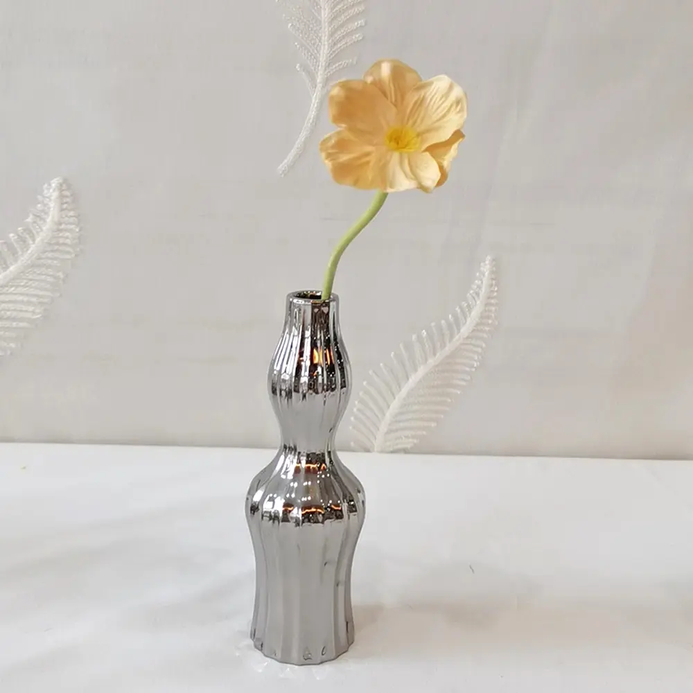 jiashun Luxury Titanium-Plated Vertical Striped Gourd-Shaped Ceramic Vase Set Suppliers, Company