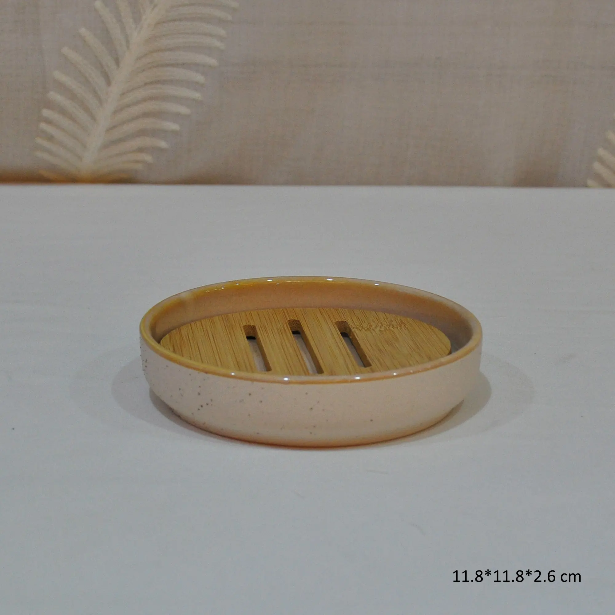 Stoneware Bathroom Accessory Set Product Photo 5