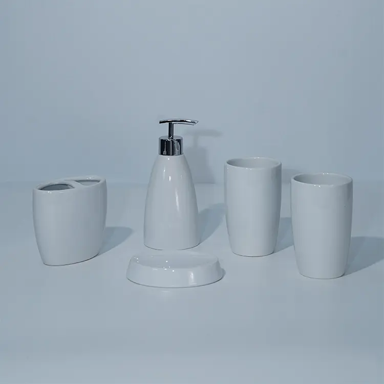 Wholesale Low Price Ceramic Home Decor 5 Pieces Shiny Pure Color Glazed Bathroom Accessories Set