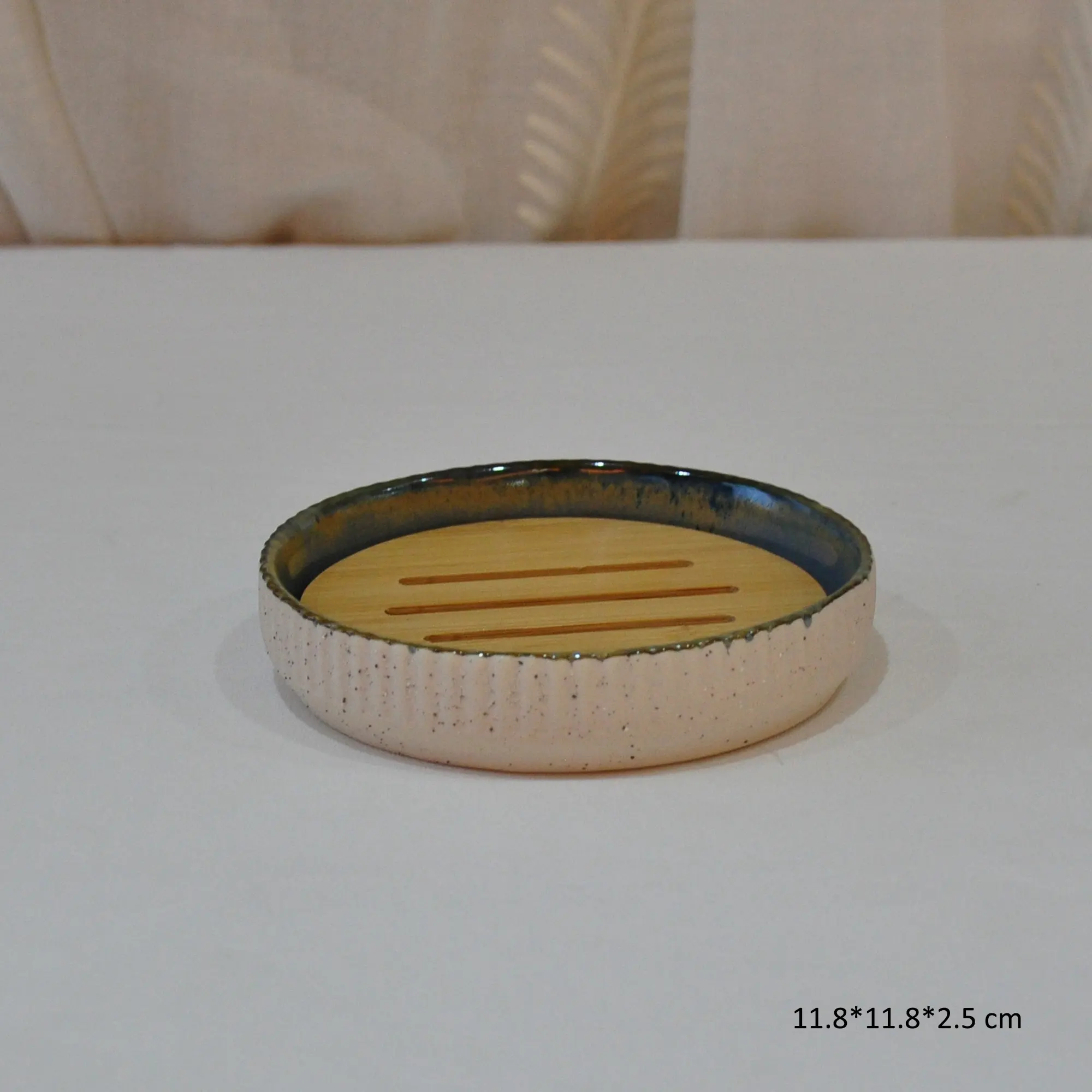 Natural Style Stoneware Bathroom Accessory Set 5