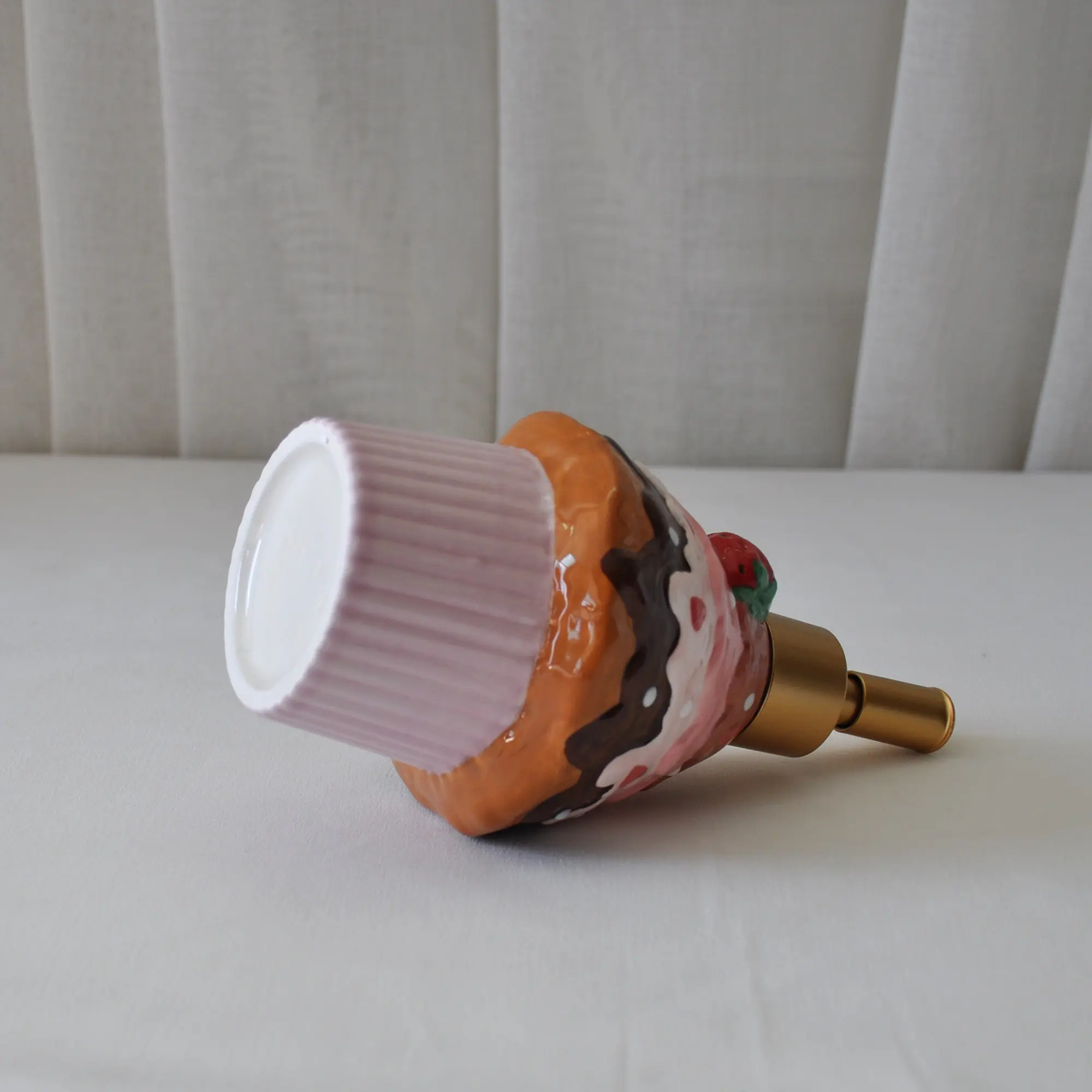 Discount Cute Strawberry Heart Cupcake-Shaped Dolomite Lotion Dispenser Supplier, Products