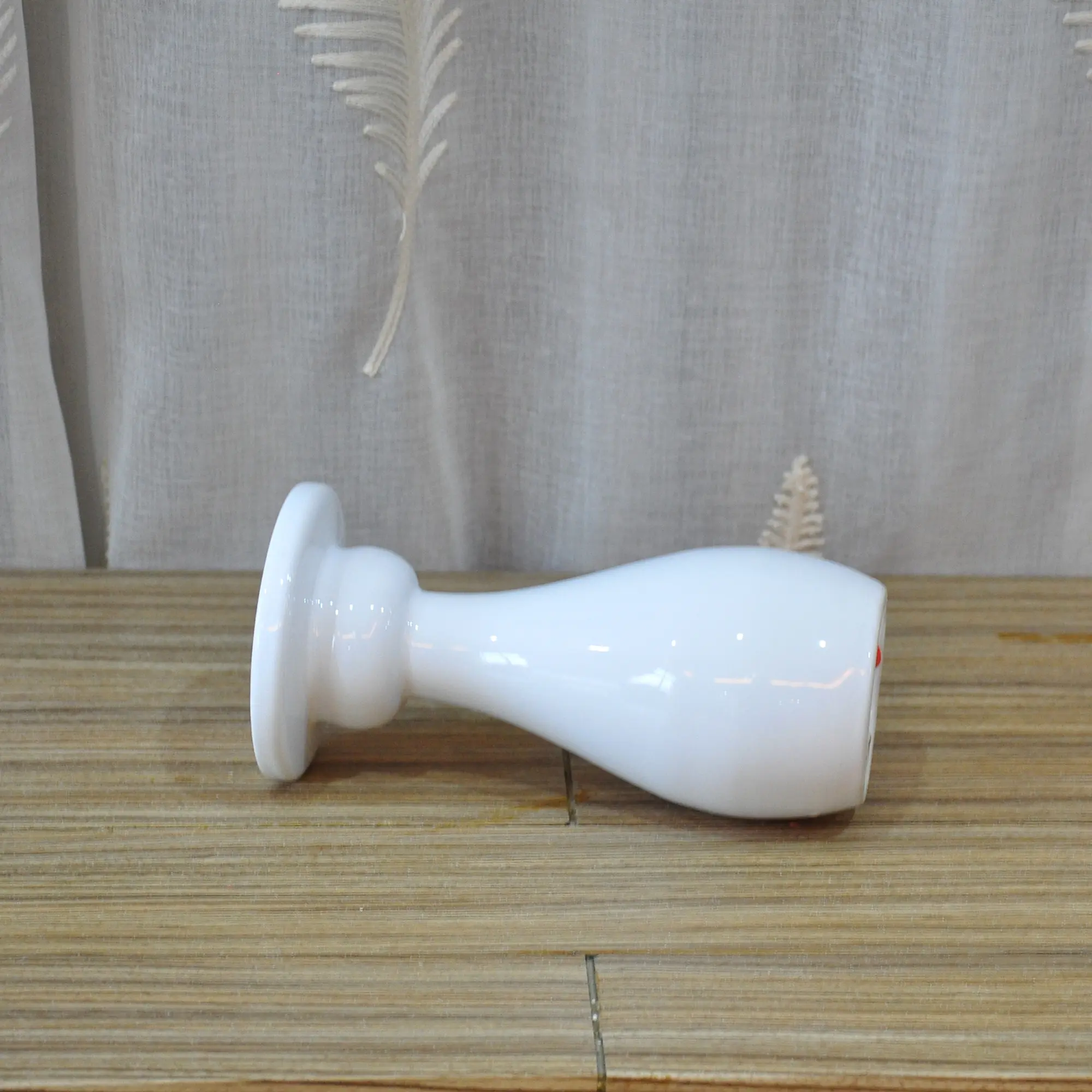 jiashun Pure White Glossy Wide-Mouth Ceramic Candle Holder Manufacturers, Product