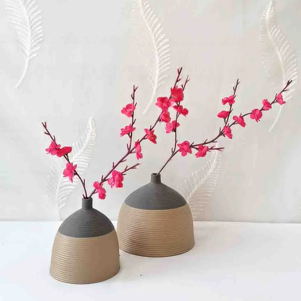 Custom Brown Beige & Gray Two-Tone Vertical Striped Dome-Shaped Vase Exporter, Product