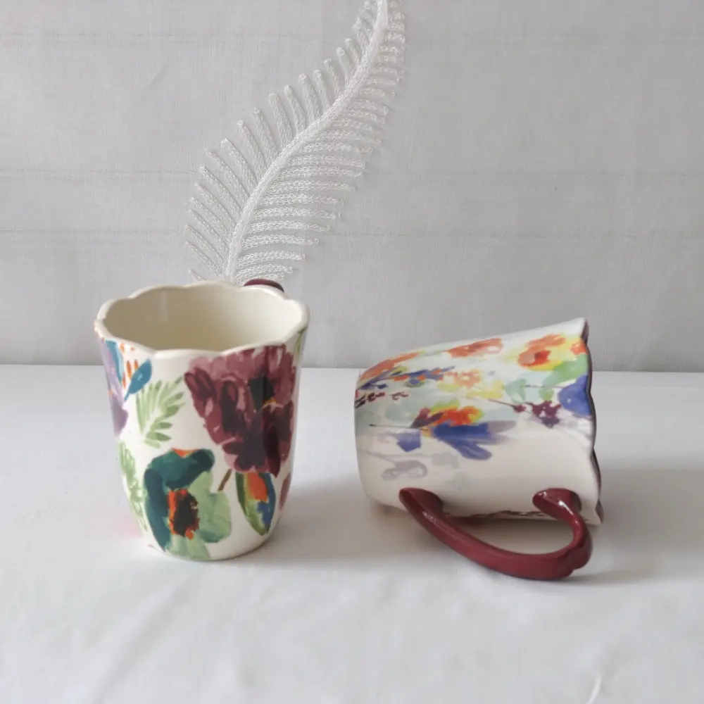 Custom Watercolor Style Color Block Floral Ceramic Mug Set with Petal Edge Suppliers, Companies