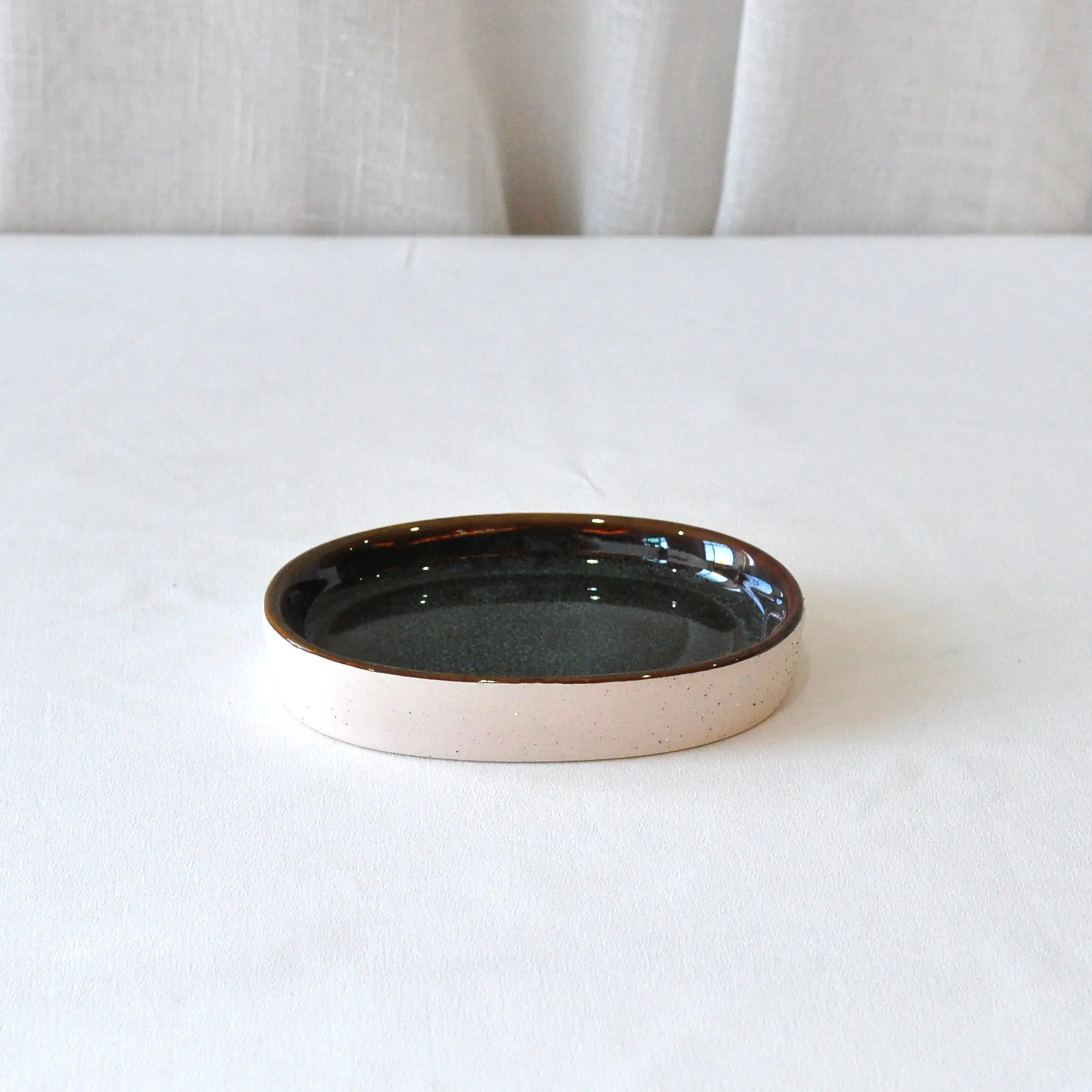 jiashun Modern Deep Green & Beige Glazed Stoneware Bathroom Accessory Set Exporter, Companies