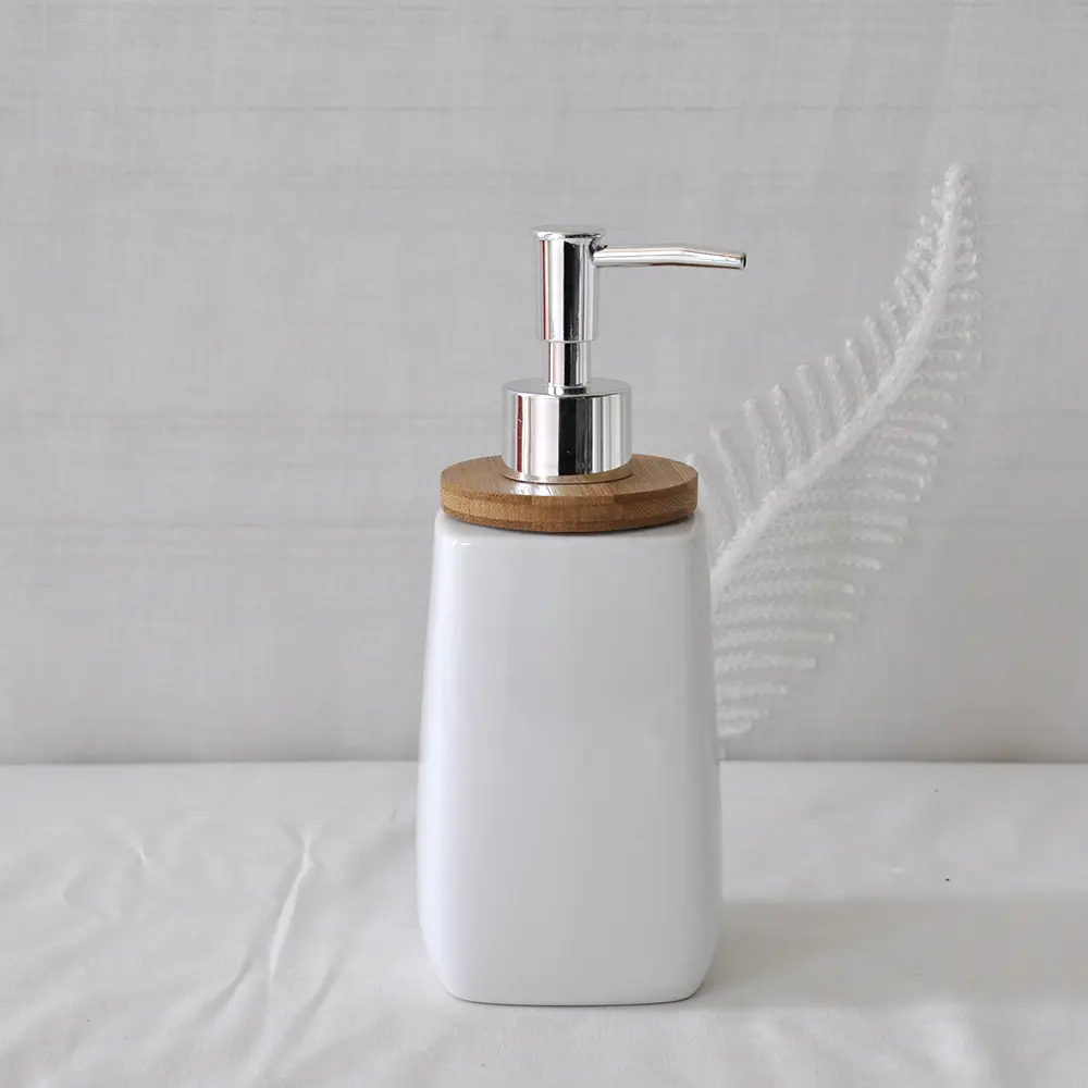 China Minimalist White Ceramic Bathroom 5-Piece Set Suppliers, Exporter