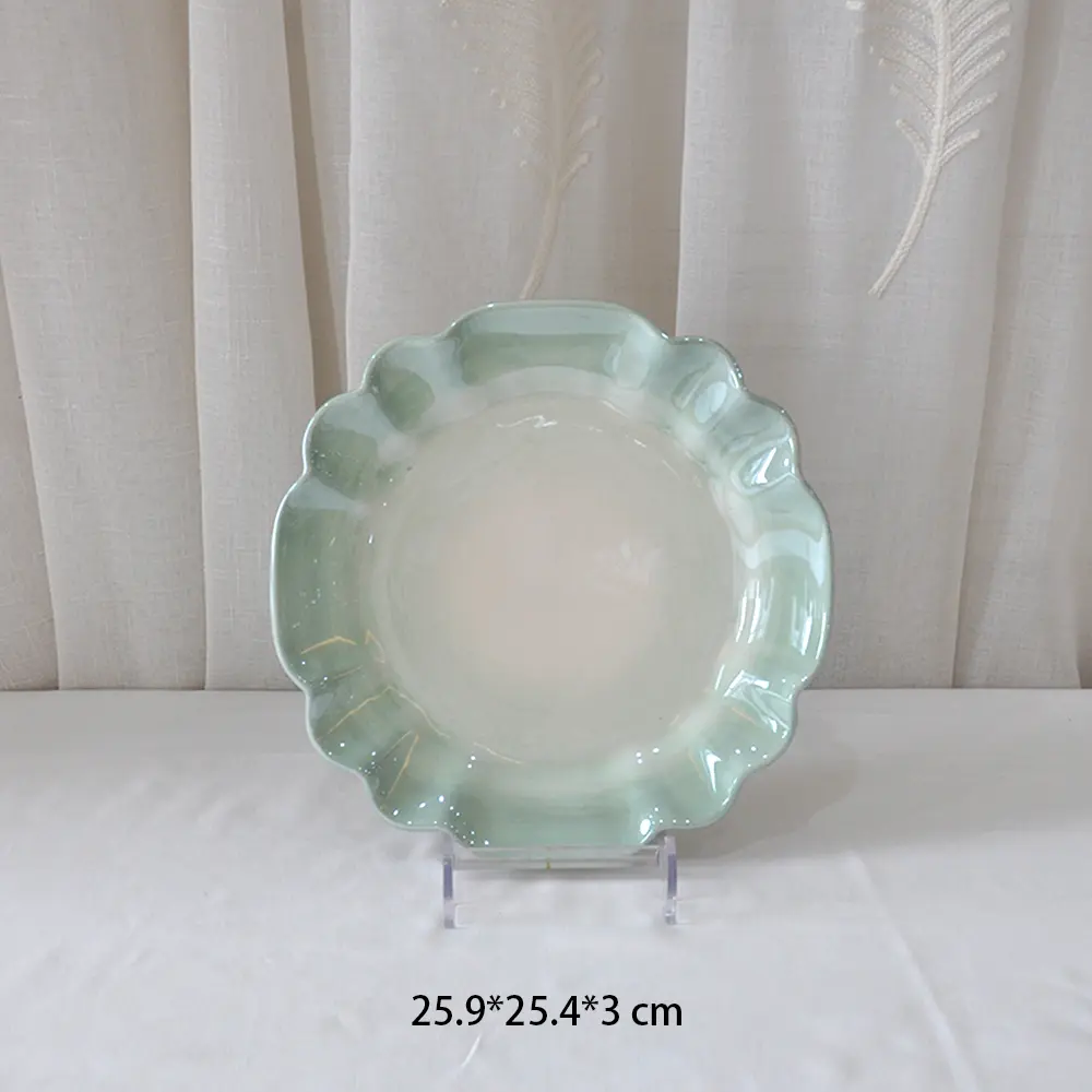 Light Green Gradient Petal-Edge Ceramic Plate