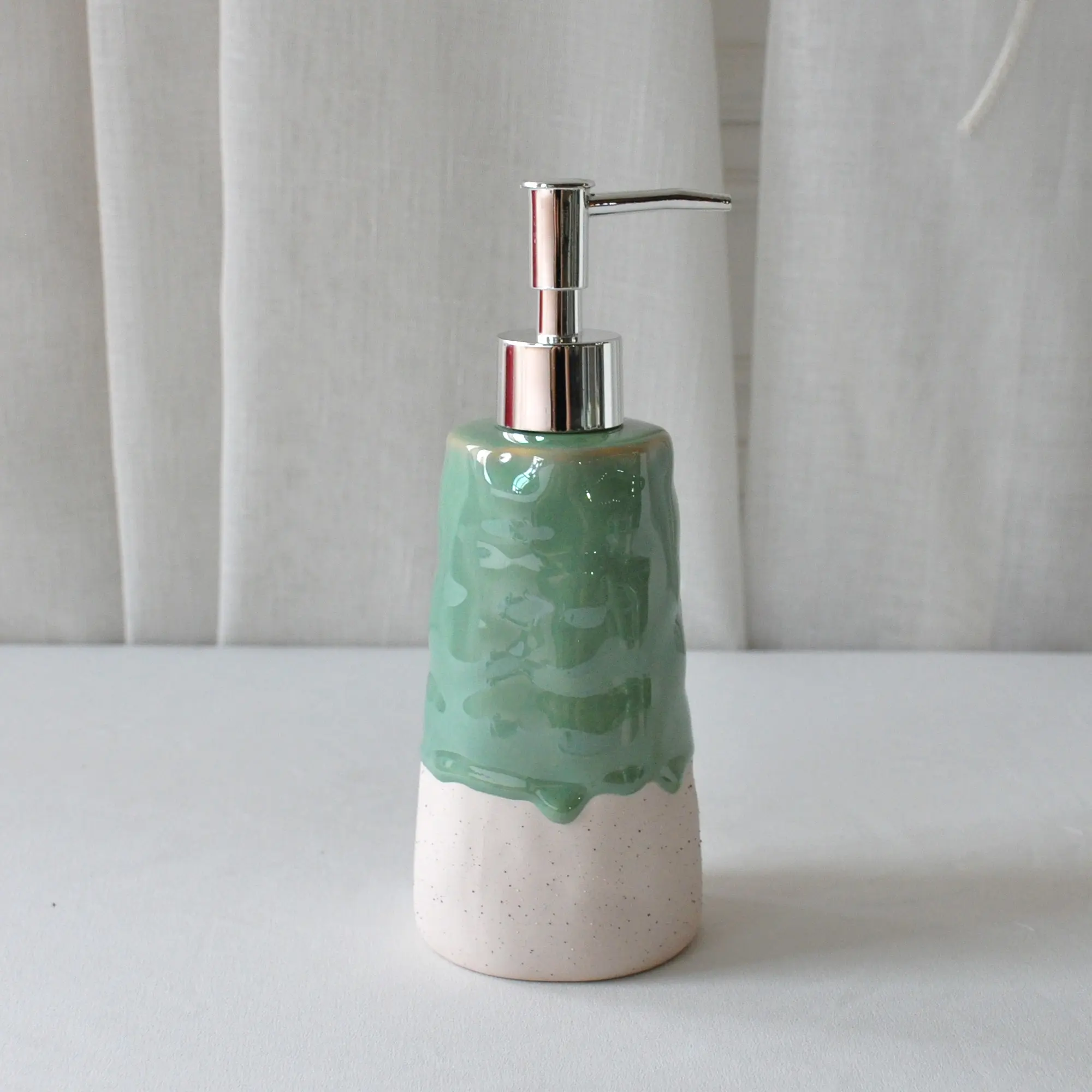 Wholesale Modern Rustic Green & White Dripping Glaze Handmade Ceramic Bathroom Set Factories, Exporters