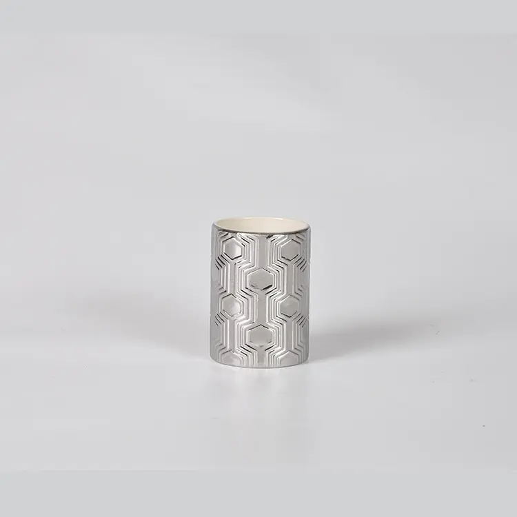 Buy Modern Luxury Geometric-Embossed Ceramic Bathroom Accessory Set Manufacturers, Factories