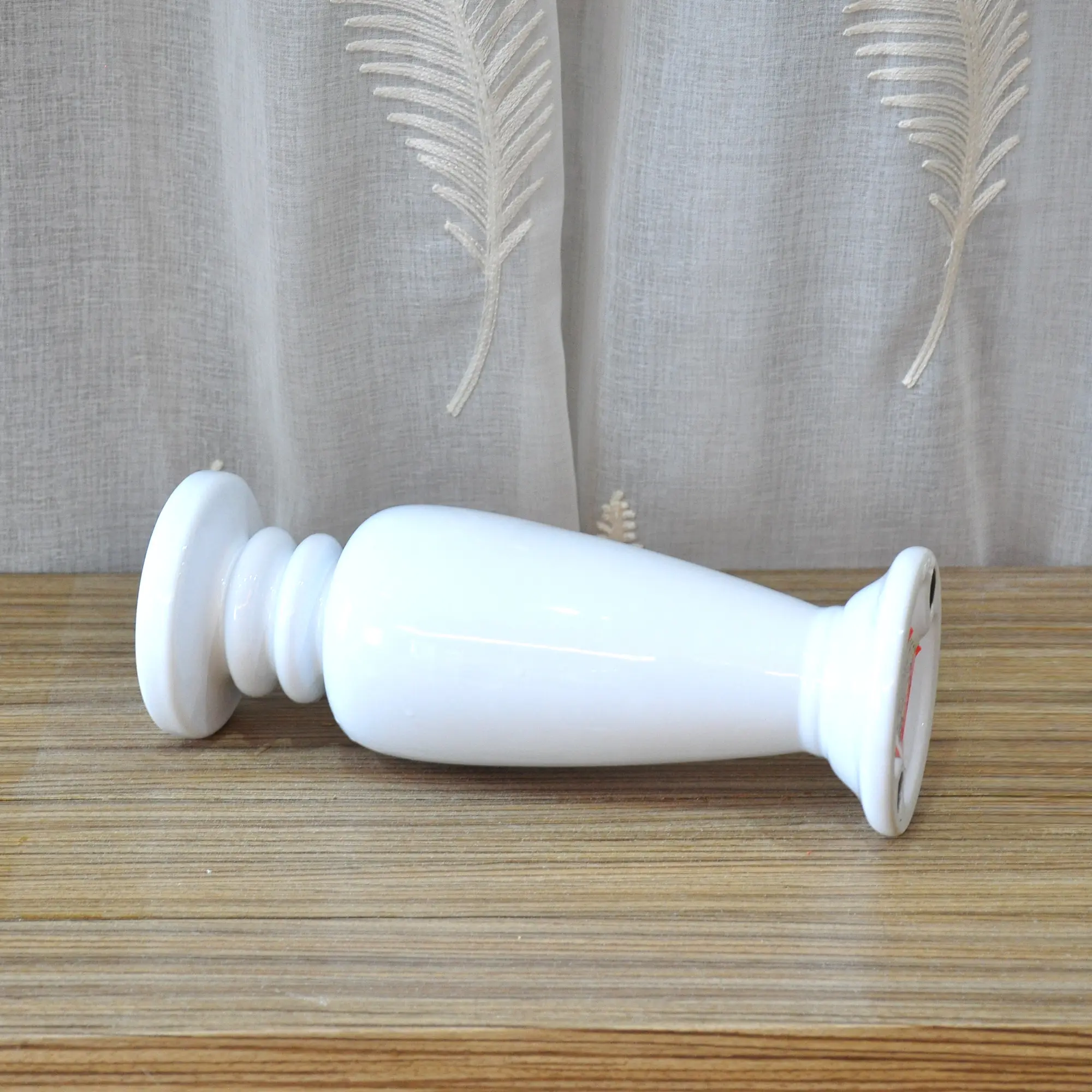 Buy Glossy White Ceramic Multi-Ring Neck Pillar Candle Holder Suppliers, Exporter
