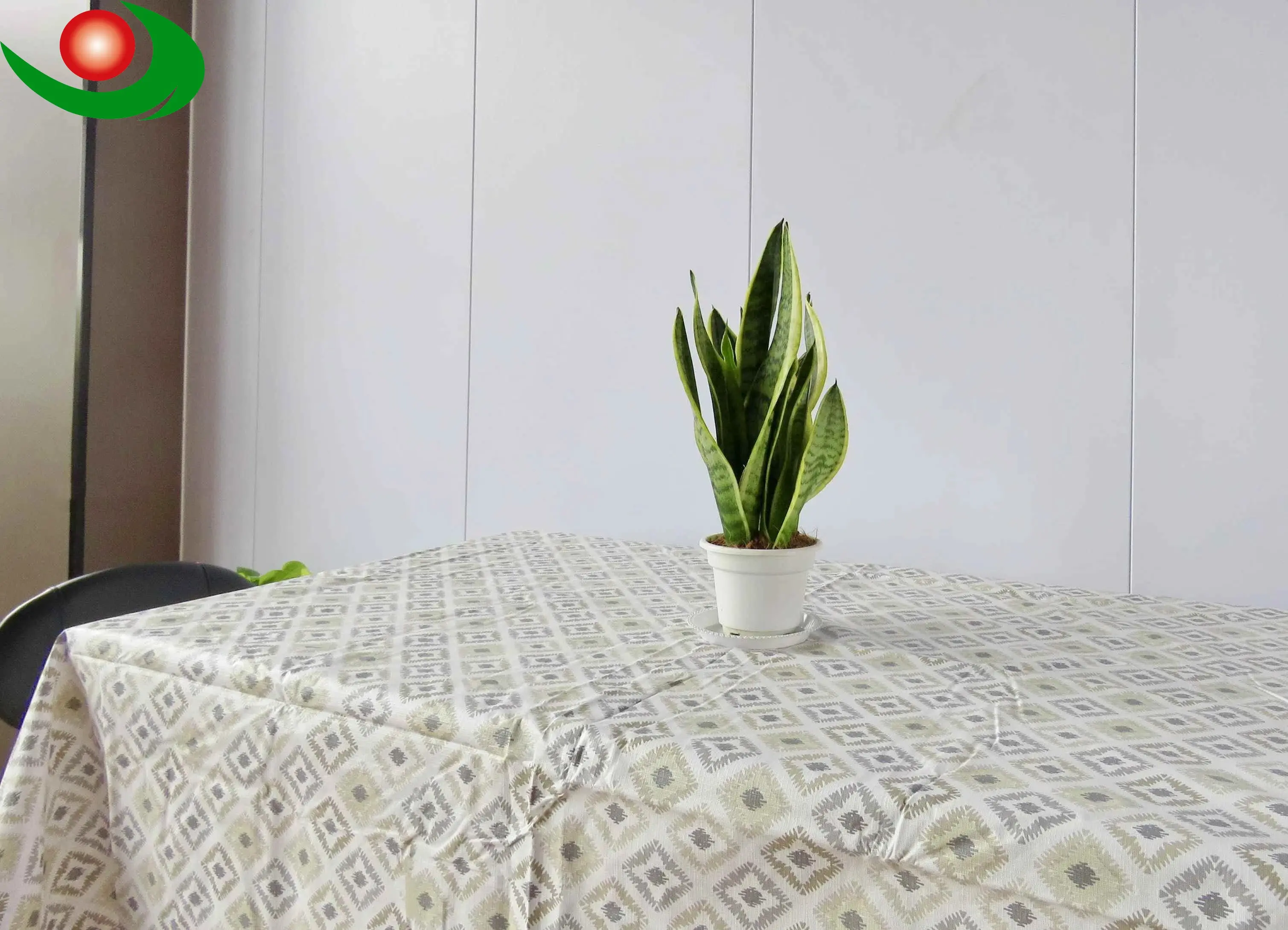 Wholesale Flannel Backed Vinyl Tablecloth for Dining Tables Products, Supplier