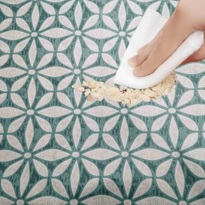 Vinyl Tablecloth Features