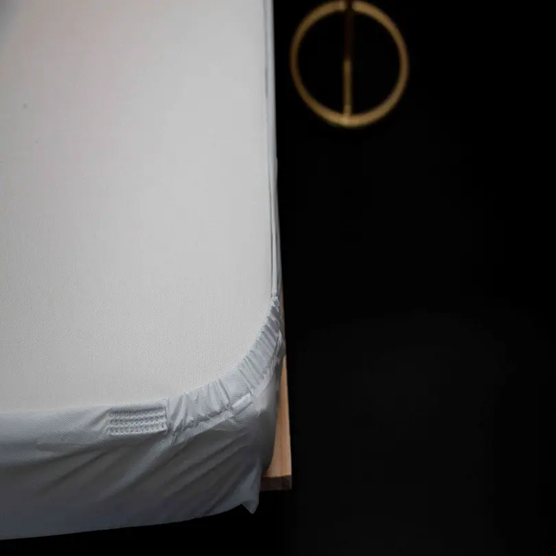 China Four-corner wrapped bedspread, comfortable fabric, dust and mite proof Exporters, Supplier