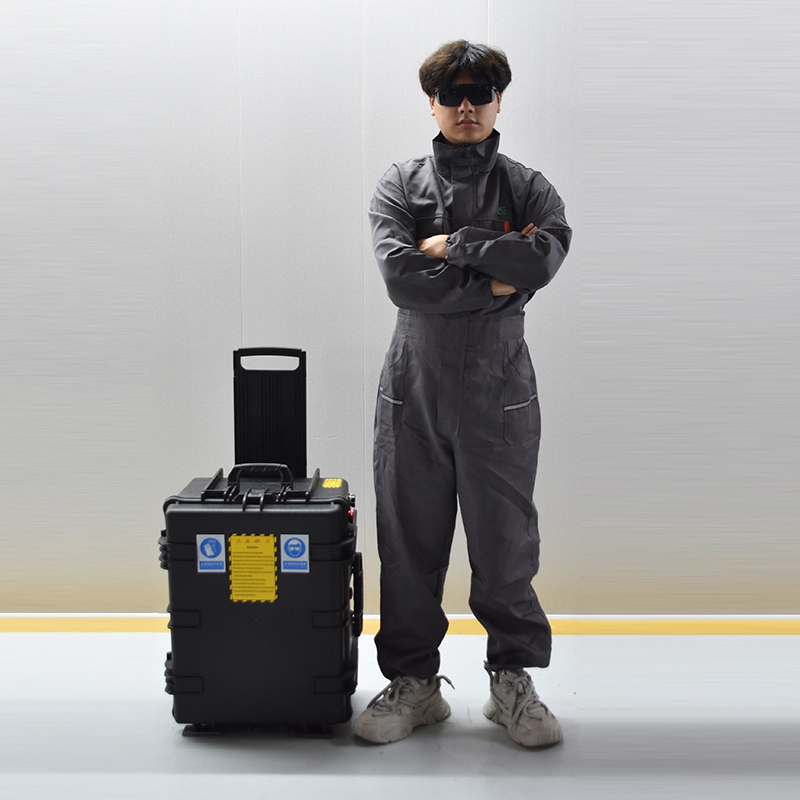 200W300W500W Pulse Laser Cleaning Machine Laser Cleaning Machine Rust Removal Tire Molds For Removing Paint And Oil Stains