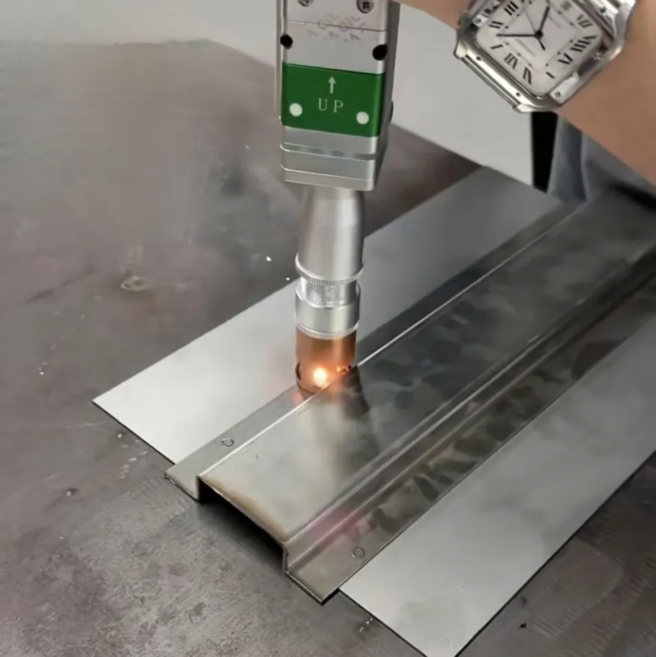 Handheld laser welding machine features