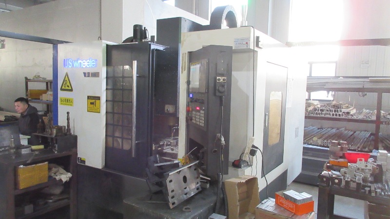Industrial CNC sawing machine for precision automated cutting operations