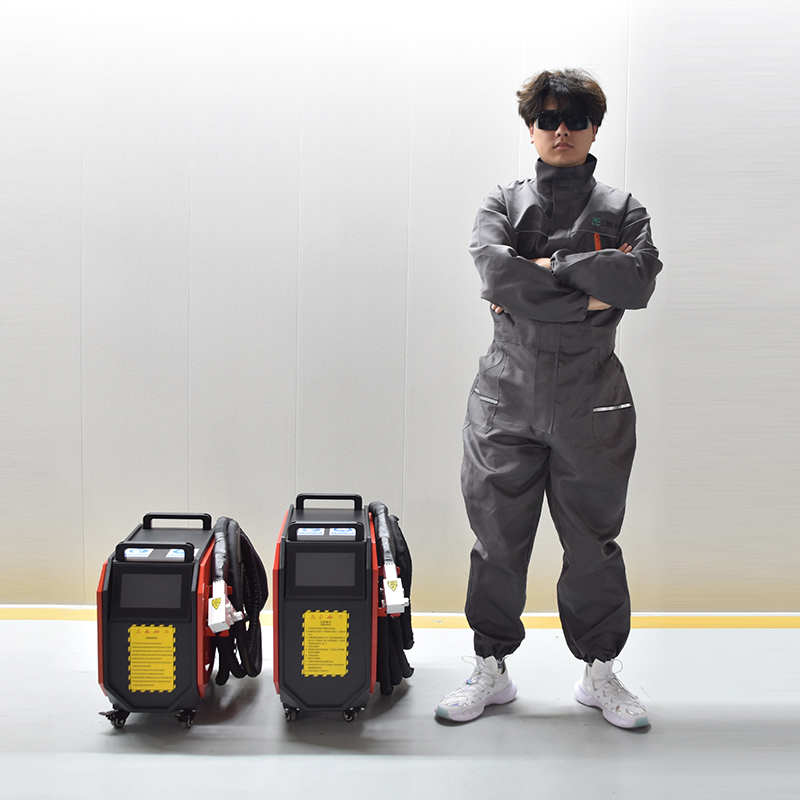Portable Air Cooled 1500W/2000W/2500W Laser Cleaning Machine Rust Removal for Metal Paint and Oil Removal Wood Paint Removal