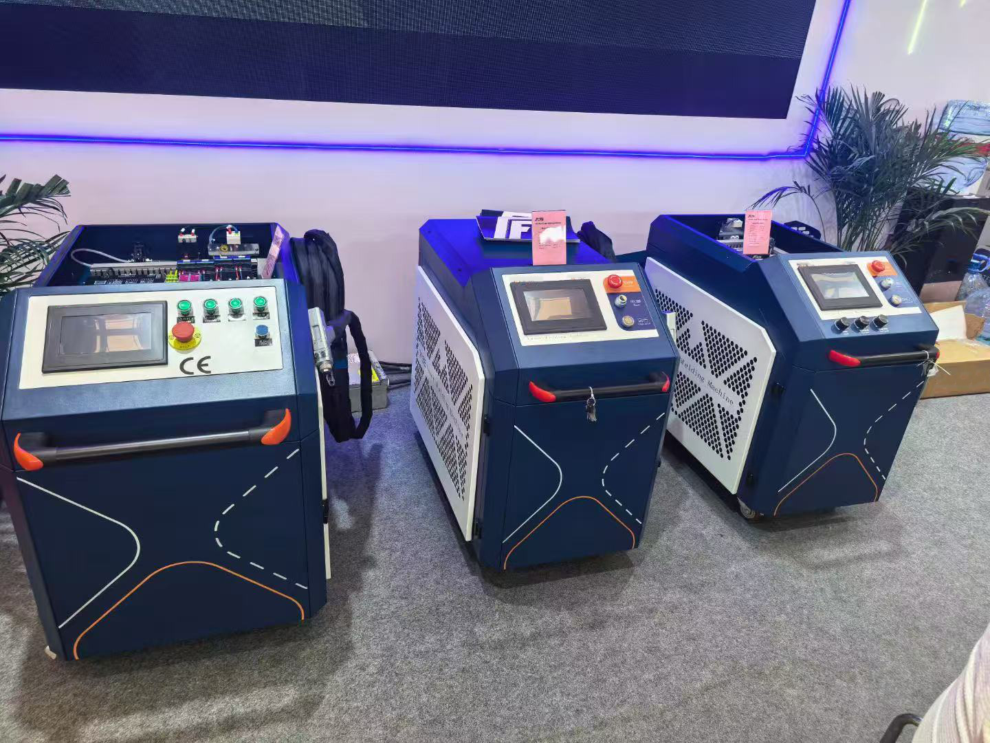 Trolley-type Robot Arm CNC Fiber Laser Welder Equipment Soldadora Laser Platform Collaboration Laser Welding Machine
