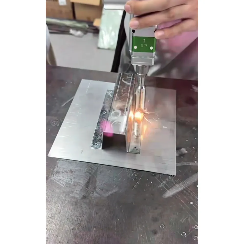 Intelligent wire feeding tool