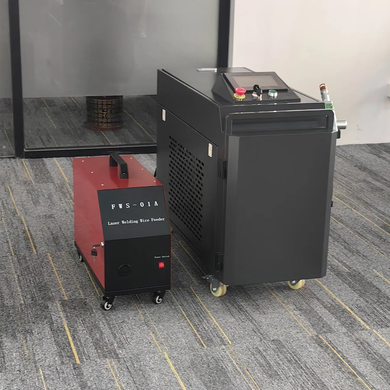 China Factory Price 1500W-3000W 5 in 1 Laser Welder Portable Fiber Laser Welding Cleaning Cutting Machine for Metal Iro Stainless Steel Aluminum Copper Brass