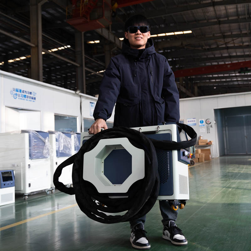 Dmk Portable Pulse Fiber Laser Cleaning Machine Gt-500 CE Certified Air Cooling 500W for Metal Stainless Rust &amp; Paint Removal Surface Treatment &amp; Oil Removal