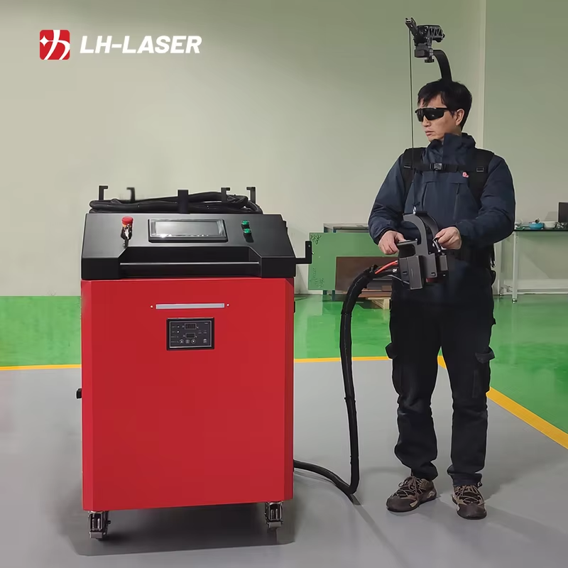 China New 6000W Continuous Wave Laser Cleaner for Large-Area Rust Paint Oxide Removal From Steel &amp; Aluminum