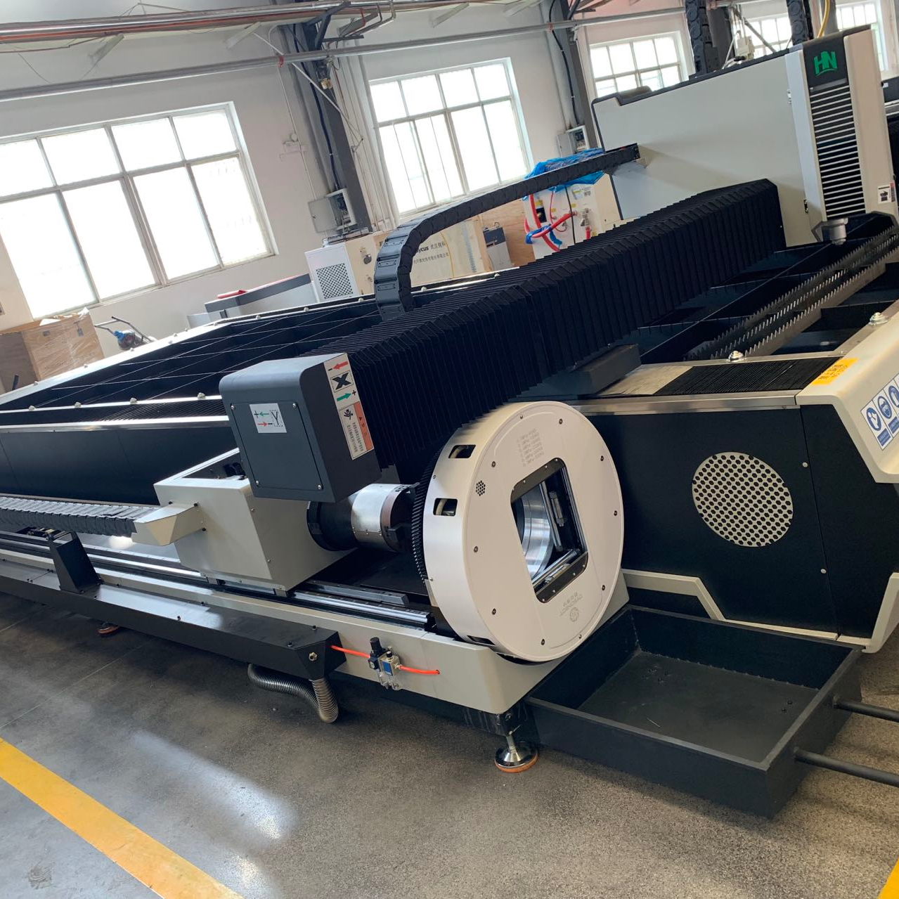Hot Sale 1500w 3000w Dual-use Cnc Fiber Laser Cutting Machine With High Quality