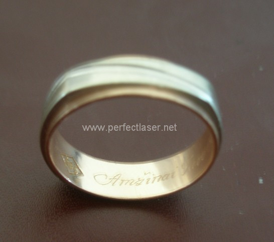 Perfect Laser - Jewelry Laser Engraving Machine 50W Fiber Laser With Rotary For Wedding Ring Inside Outside Marking