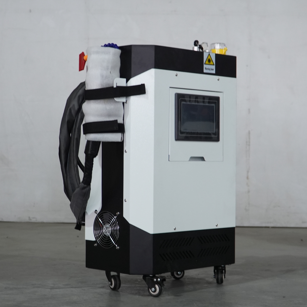 100W / 200W / 300W Pulsed Laser Cleaning Machine for Industrial Surface Cleaning, Rust Removal, and Paint Stripping