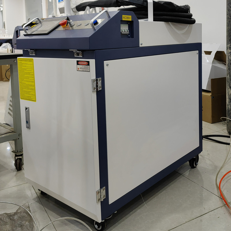 Portable Fiber Laser Cleaning Machine 1500W 2000W 3000W 6000W Metal Steel Laser Cleaner Industrial Rust Removal Handheld Continous Cleaning Machine 6kw