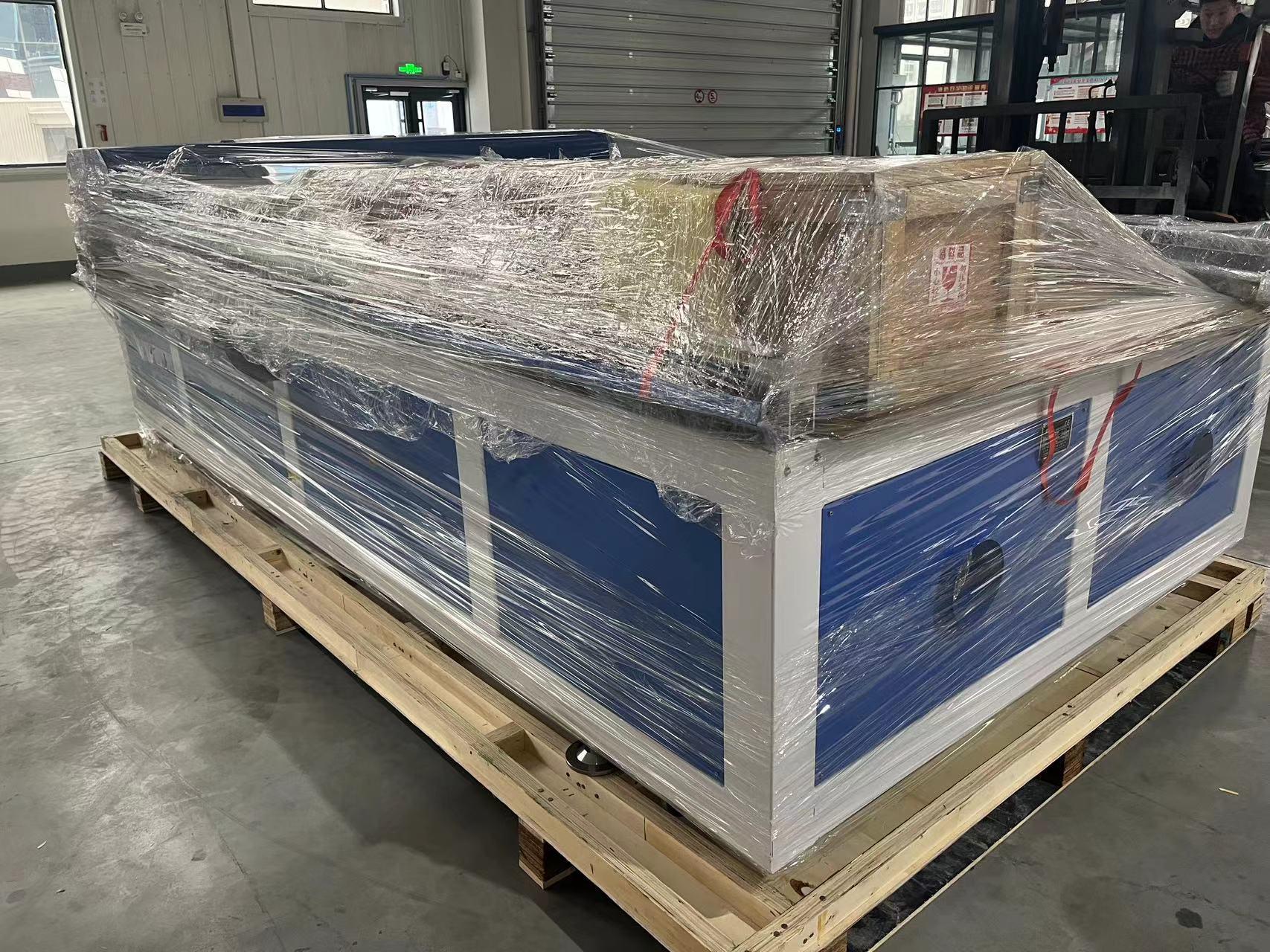Wooden box packing