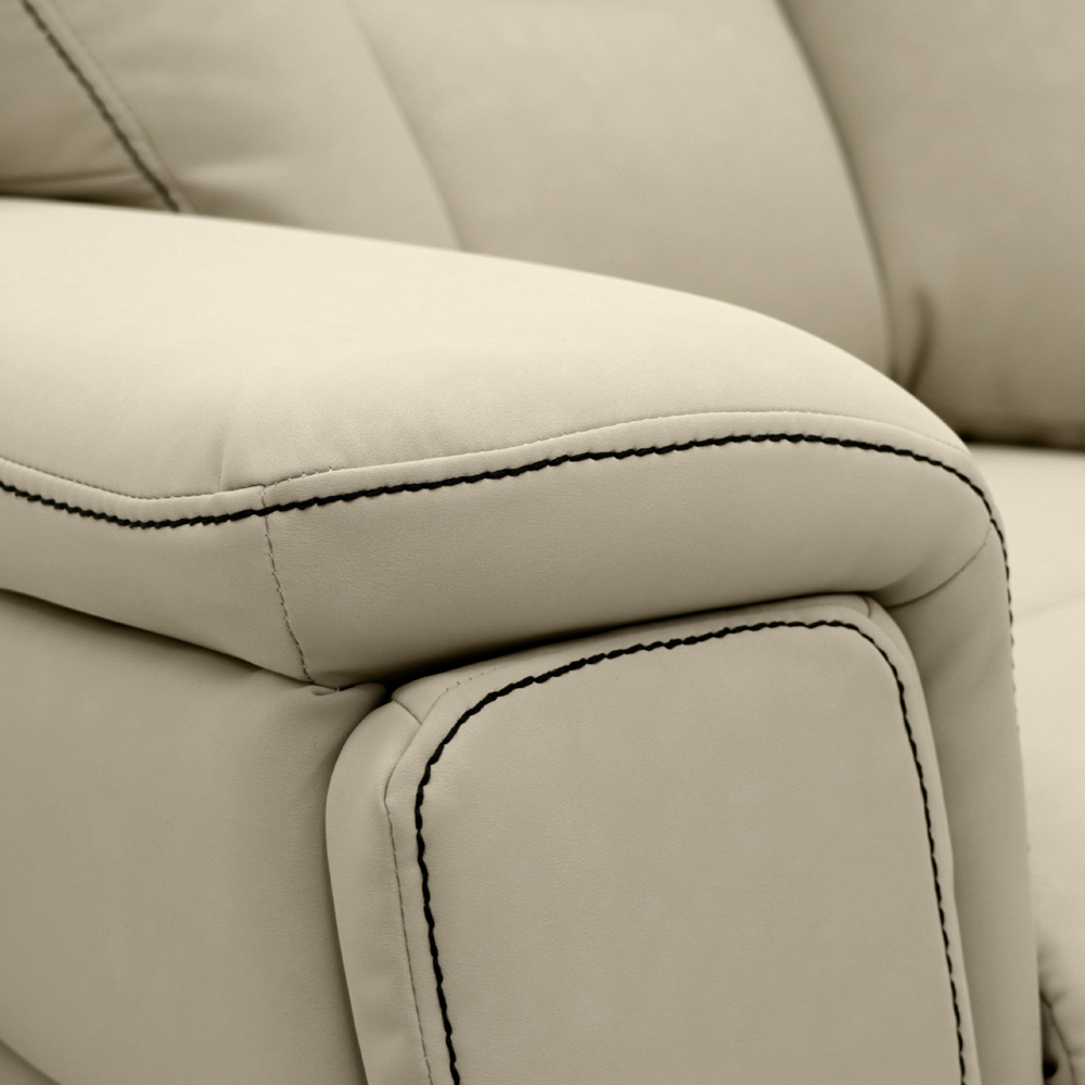 Recliner Showcase View 4