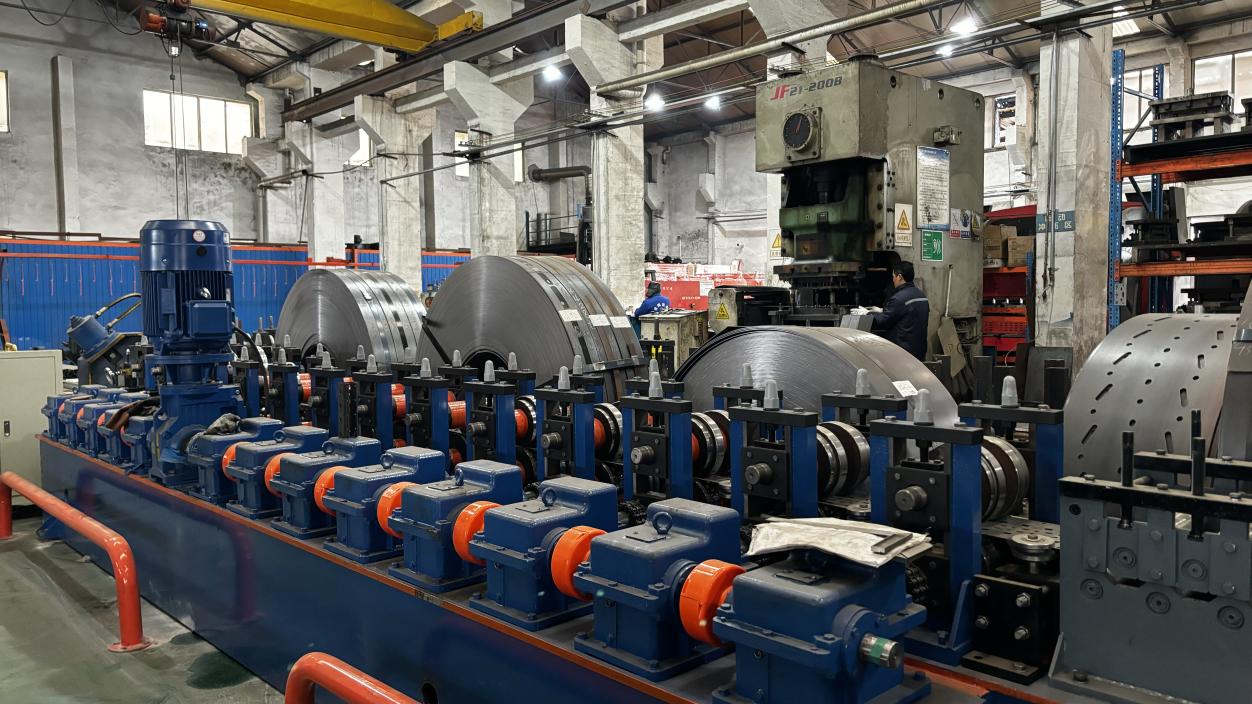 Continuous Punching Line