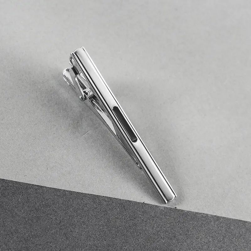 Custom Low Price Fashion China Wholesale Custom Logo Business Black Wnamel Silver Te Clip For Men TC0073 Manufacturers, Factory