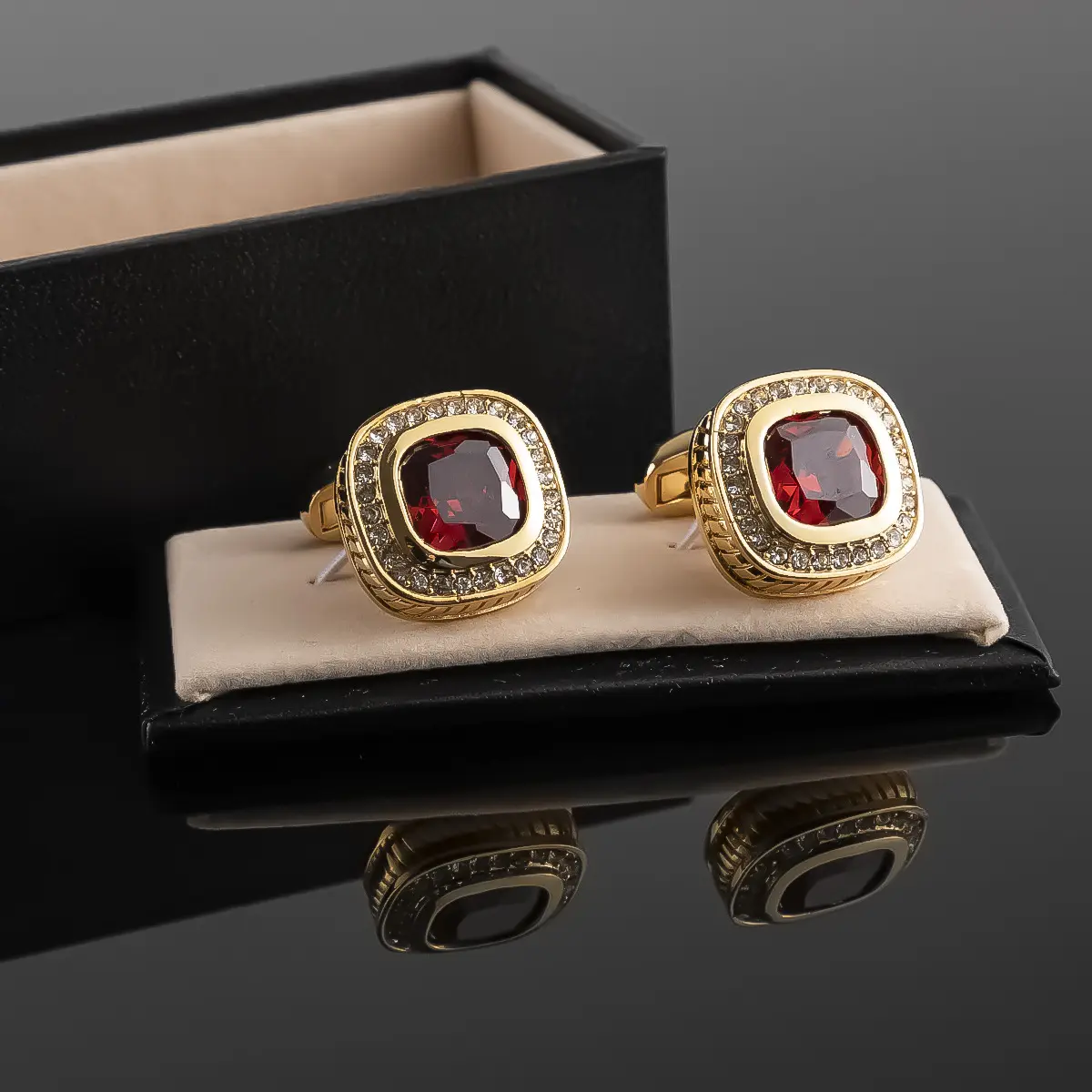 OEM High Quality 18K Golden Plated Elegant Crystal Jewelry Stone Cufflinks For All Occasions CS0106 Manufacturer, Exporter