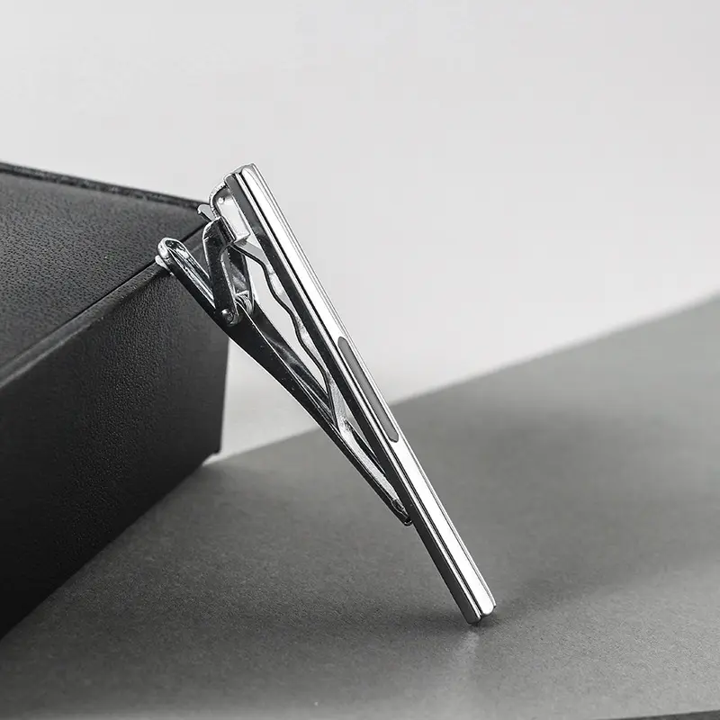 Custom Low Price Fashion China Wholesale Custom Logo Business Black Wnamel Silver Te Clip For Men TC0073 Manufacturers, Factory