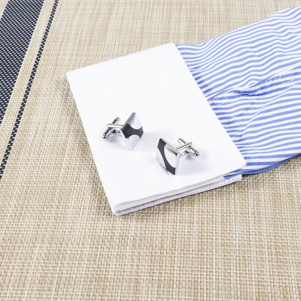 Wholesale China Factory Low Price Silver & Black Enamel Cufflinks Men Stylish Shirt Buttons Wholesale CC-Q115 Manufacturers, Exporters