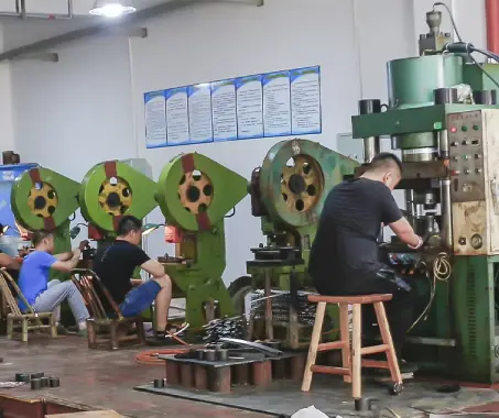 Professional skilled workers team at Jinjie Arts manufacturing facility