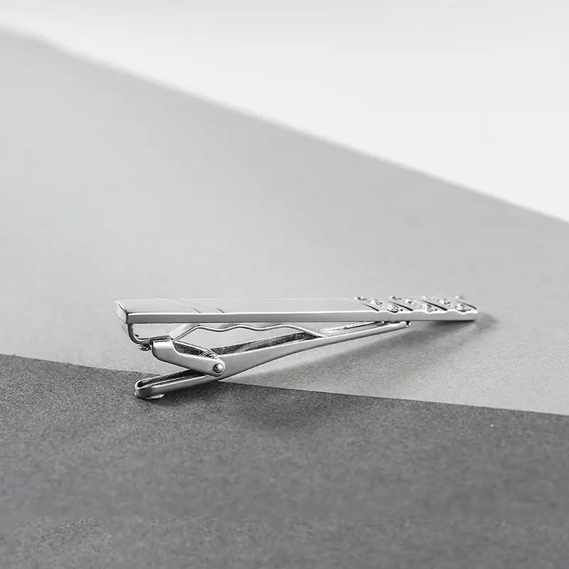 ODM Direct Factory Sales Personalized Men's Metal Diamond Tie Clip Elegant Business Necktie Accessory TS0030 Factories, Companies