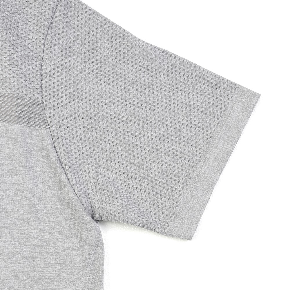 China Skin-Friendly Seamless Men's Neck Sports T-Shirt Manufacturer, Factory