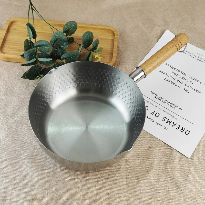 China Japanese Style Stainless Steel Yukihira Saucepan-304 Stainless Steel Food-Grade Non-Stick Soup Milk Pot With Wooden Handle Household Cooking Cookware Snow Pan Supplier, Exporter