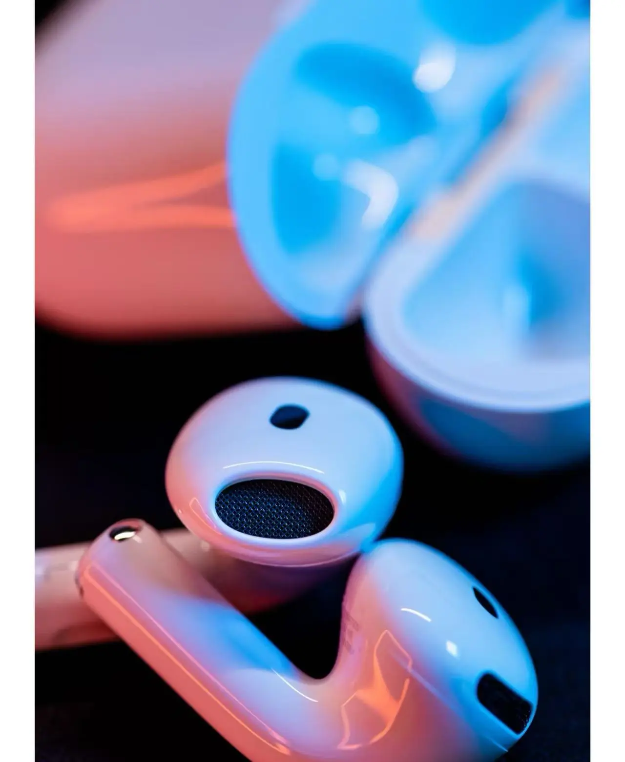 Best 4th generation top-equipped TWS headphones 98% divine restoration丨pop-up window + space audio + noise reduction丨factory direct supply price profit margin more than 50%-1 Manufacturers, Suppliers