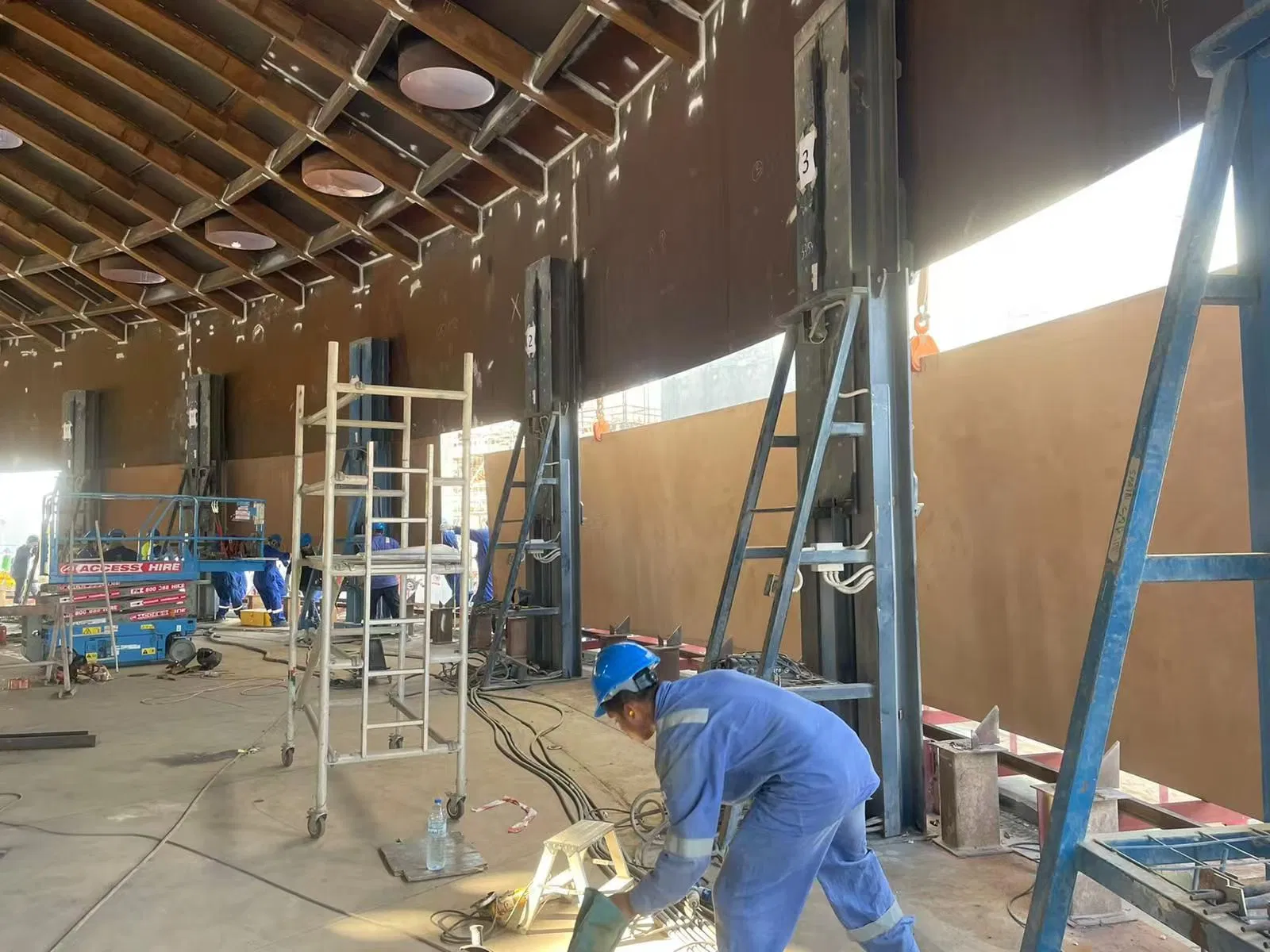 High-Stroke Lead Screw Electric Mechanical Jacking System for Grain Storage Silos with Stable Spacing