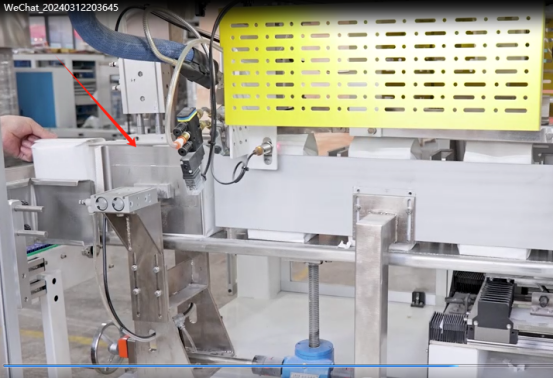 Bag Compaction Mechanism
