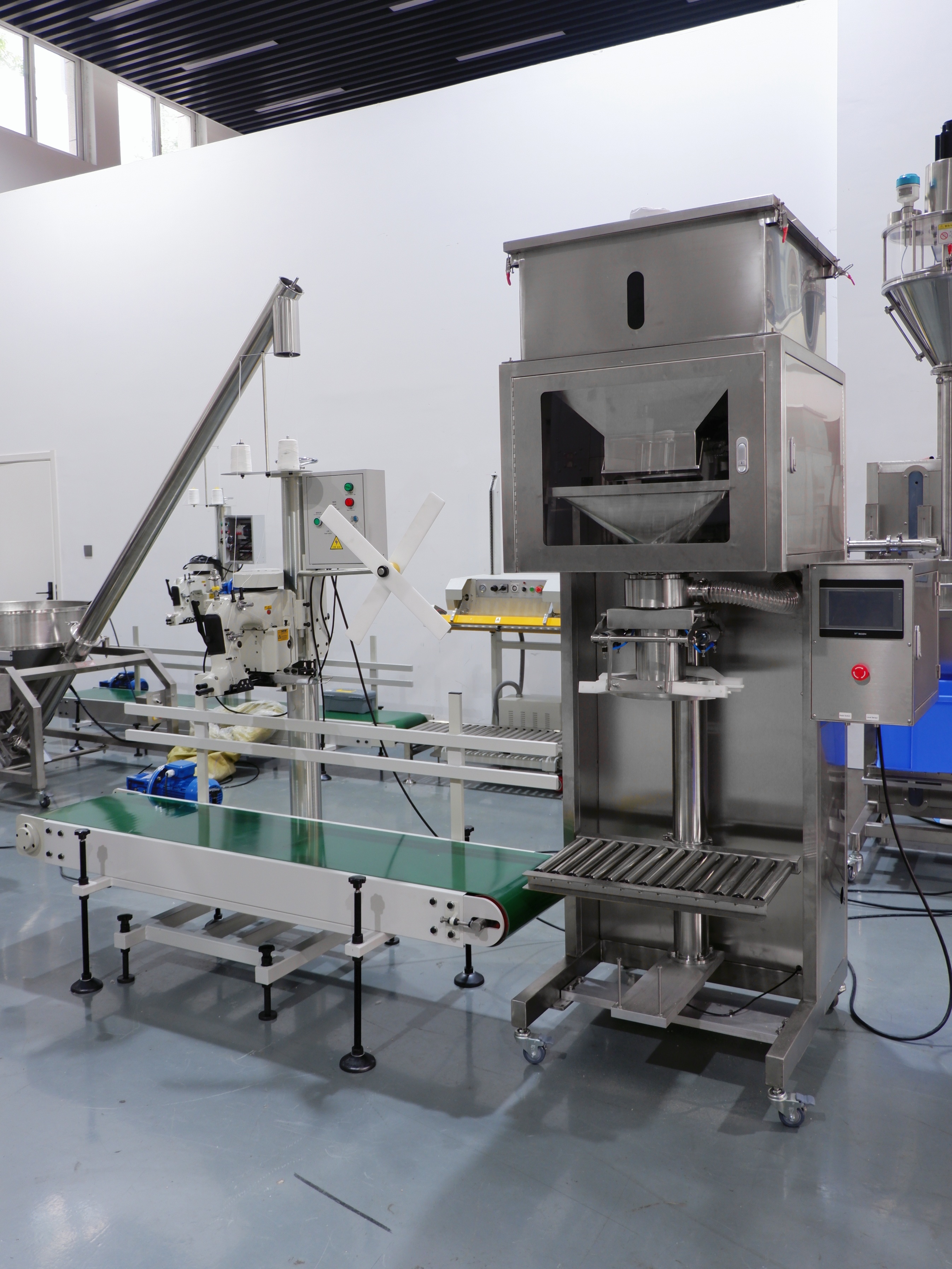 Vertical Large Bag 10kg 20kg 30kg Package Granule Rice Oat Filling Packing Machine
