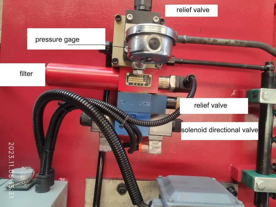Hydraulic jacking operation 2