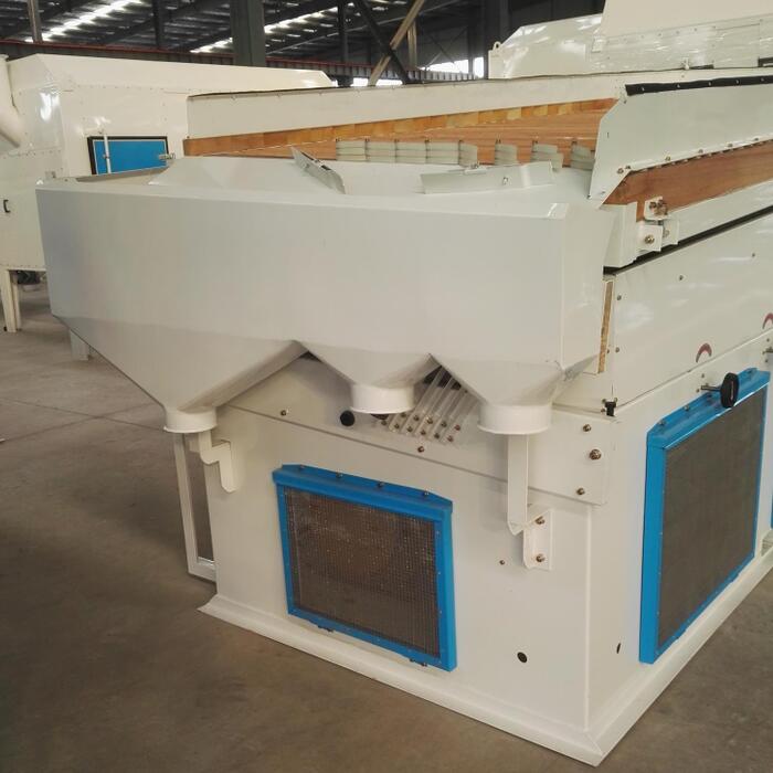 Gravity Grain Cleaner Front Details