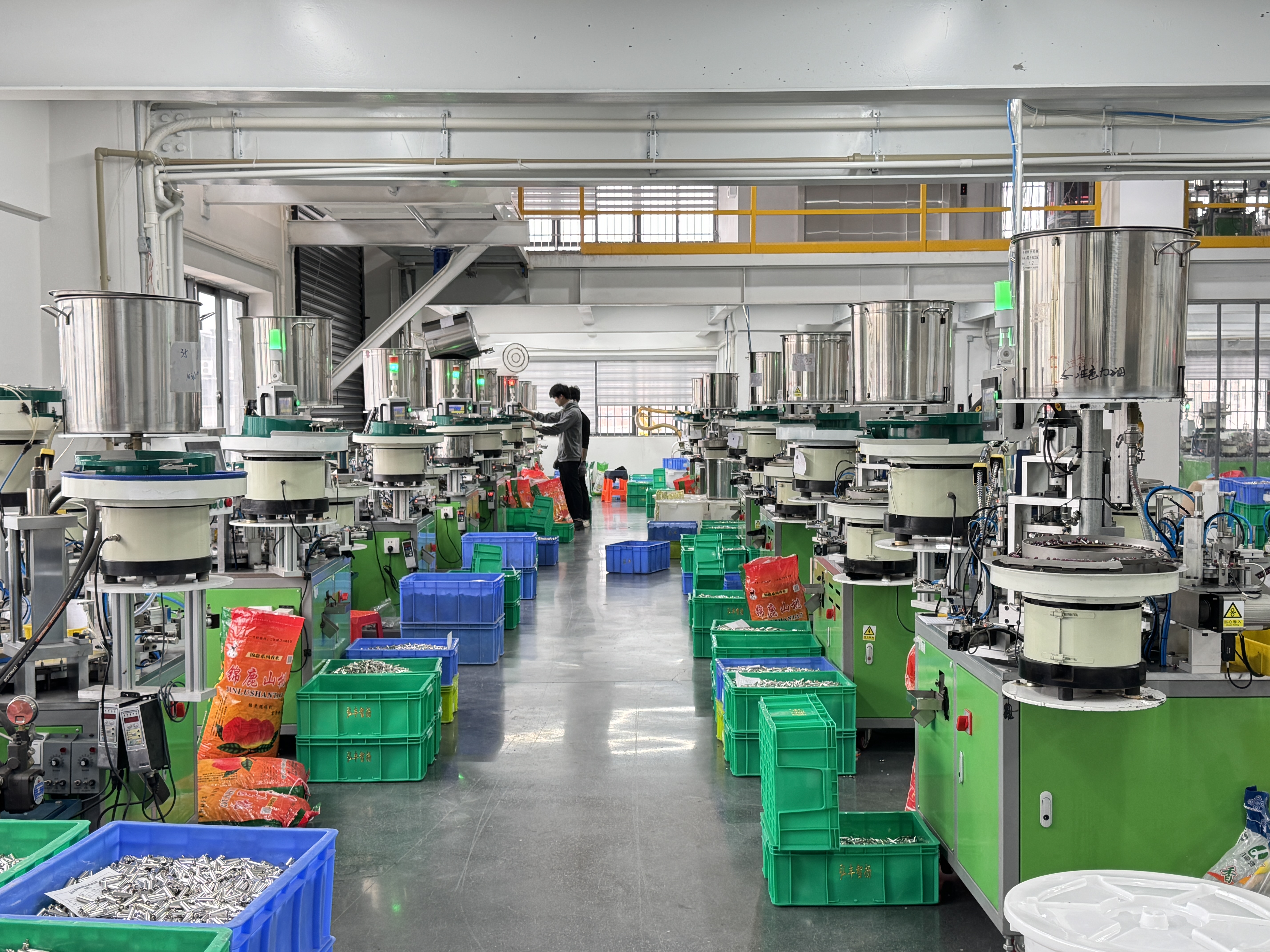 High-Quality Compact Hinged Damper Hydraulic Long Damper Silent Soft-Closing Damper for Door or Drawer